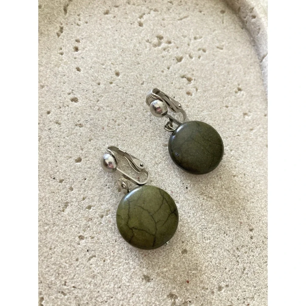 Green Earthy Look Clip On Drop Earrings Round Disc Silver Tone Retro Jewelry